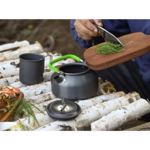 Naczynia turystyczne zestaw 18el. garnki sztućce patelnia czajnik kubki