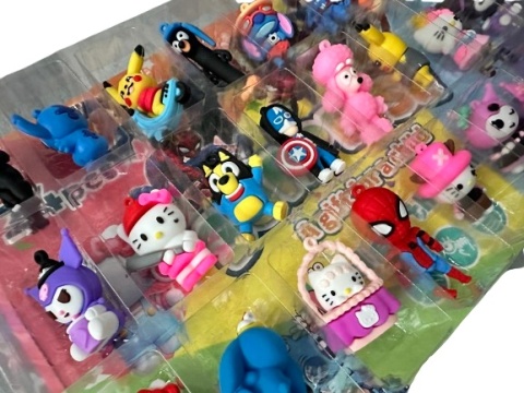 Kalendarz Adwentowy Suprise Hello Kitty Spiderman Pokemon Stitch Kuromi