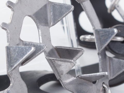 Raczki na buty turystyczne 18 kolców góry nakładki na śnieg 40-45