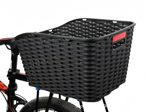 Koszyk rowerowy rattanowy na rower na bagażnik tylny z odblaskiem