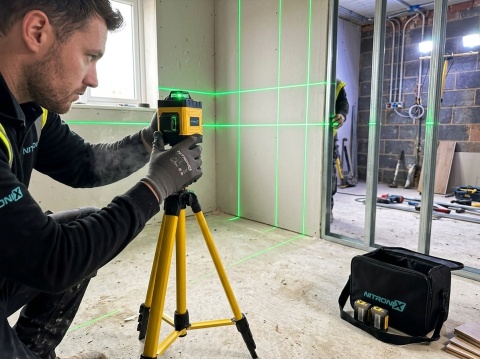 Poziomica Laserowa 3D Krzyżowa Statyw Laser Krzyżowy 360 36-70cm 12 Linii